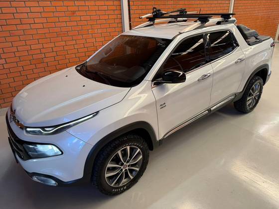 FIAT TORO 2.0 16V TURBO DIESEL VOLCANO 4WD AT9